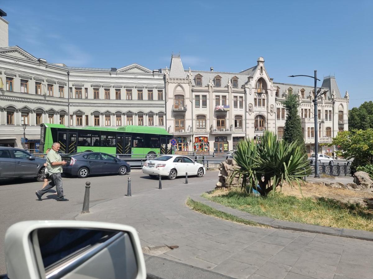 OLD TBILISI Freedom Square, Tbilisi Площадь Свободы Экстерьер фото