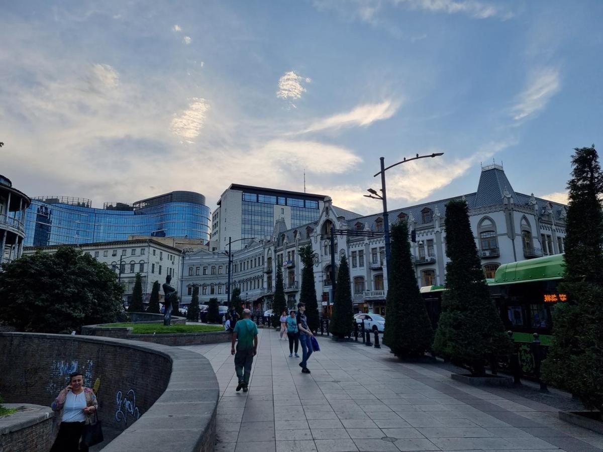 OLD TBILISI Freedom Square, Tbilisi Площадь Свободы Экстерьер фото